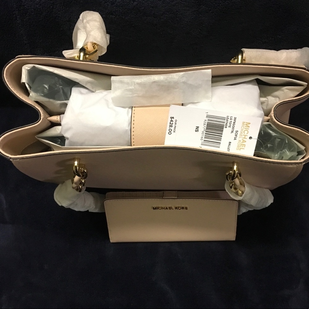 💥FINAL OFFER💥Michael Kors Sofia tote w/Wallet - Picture 4 of 6
